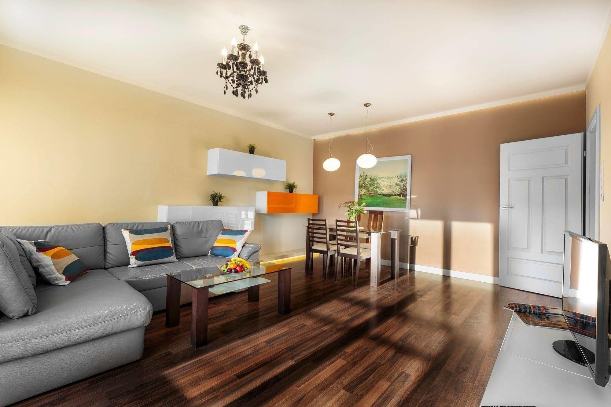 Apartamenty Aparts วูดช์ ภายนอก รูปภาพ