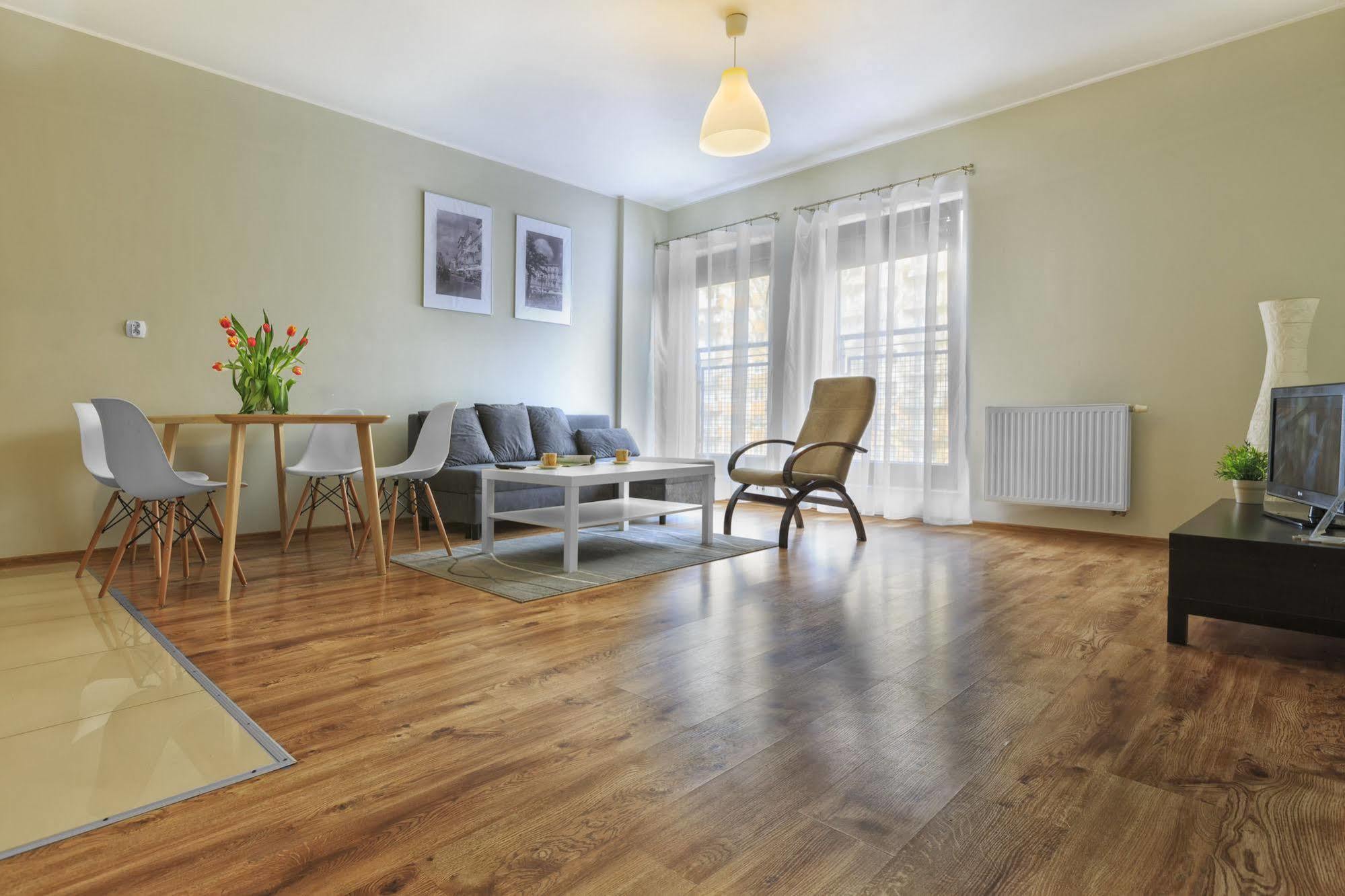 Apartamenty Aparts วูดช์ ภายนอก รูปภาพ