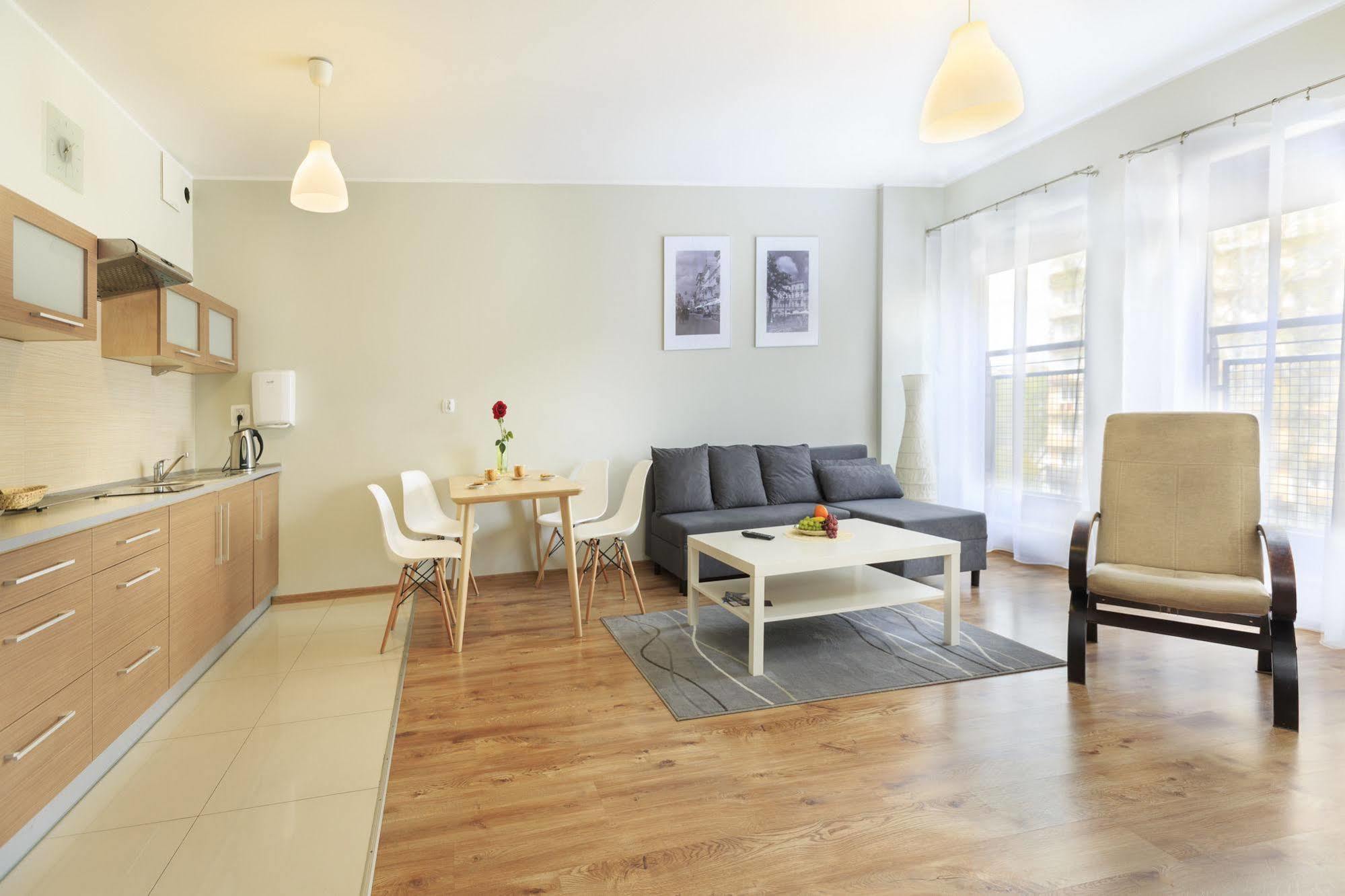 Apartamenty Aparts วูดช์ ภายนอก รูปภาพ
