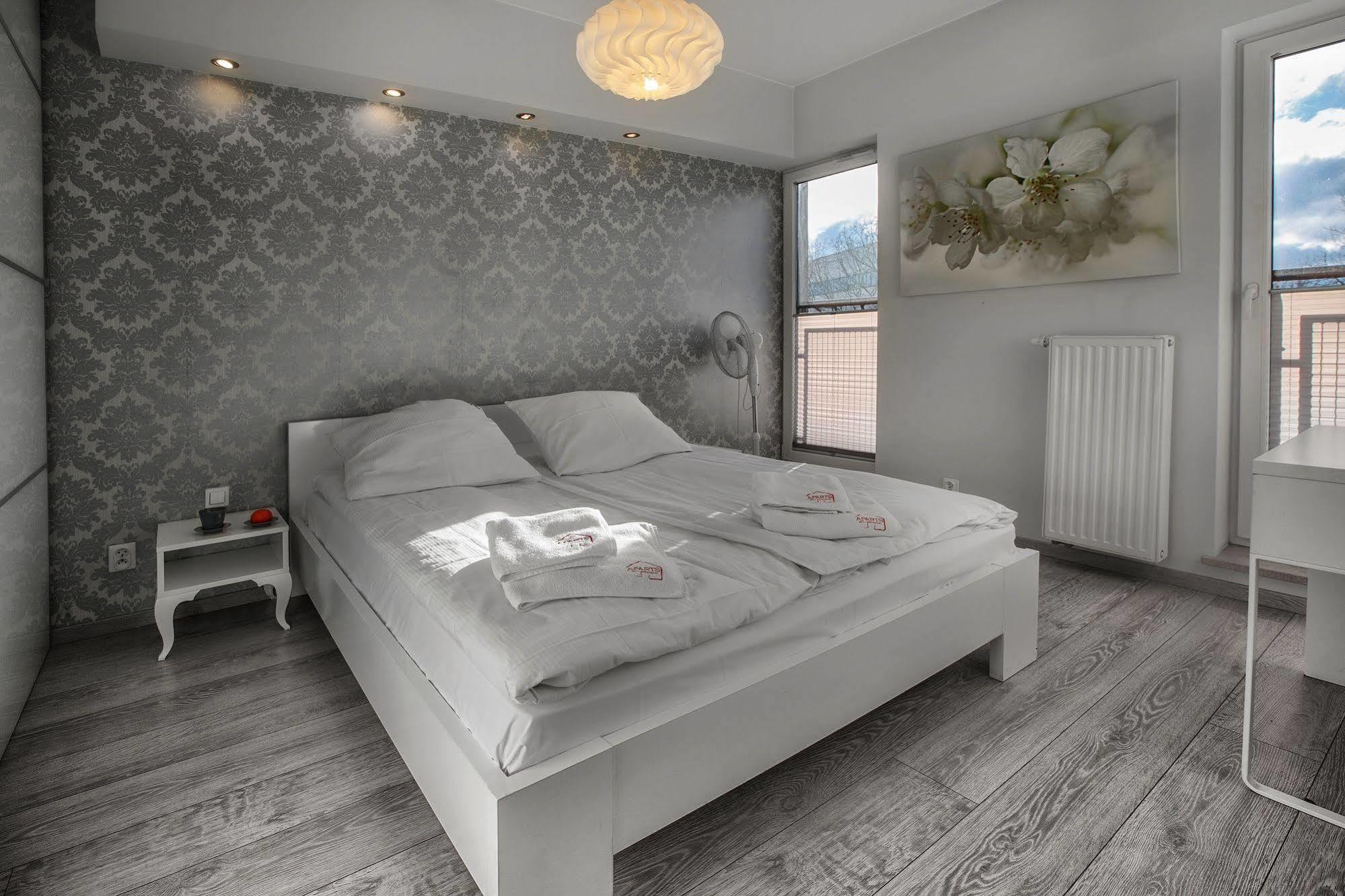 Apartamenty Aparts วูดช์ ภายนอก รูปภาพ
